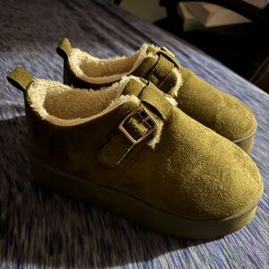 Love 83 Teddy Sherpa Scuff Platform Slipper - Olive Green